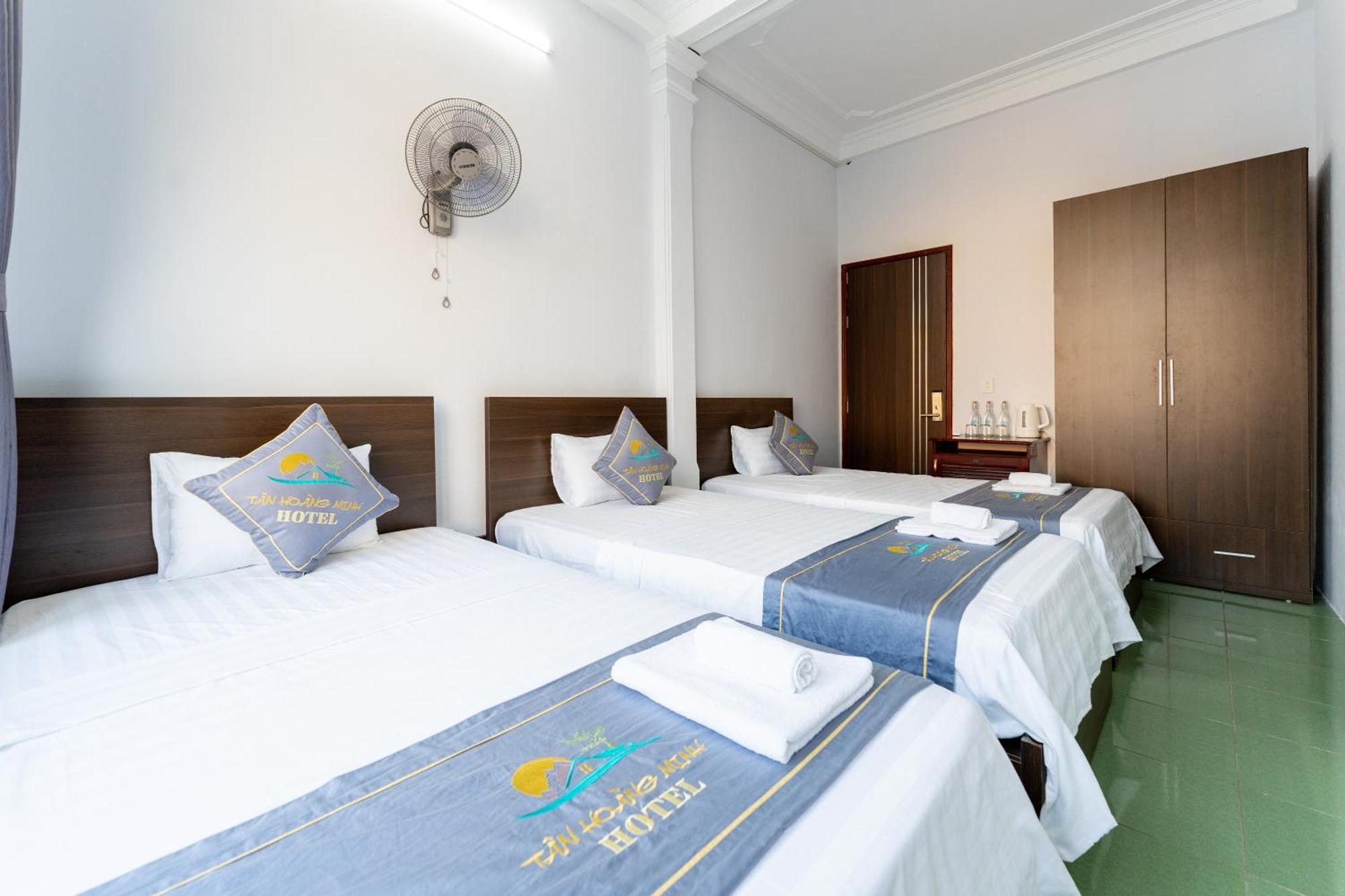 Tan Hoang Minh Hotel Ðồng Hới Buitenkant foto